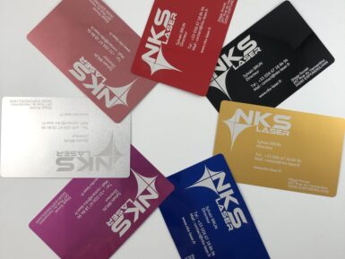cartes de visites aluminium gravées au laser